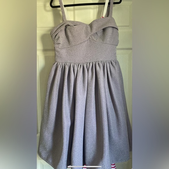 Vixen by Micheline Pitt Dresses & Skirts - Gorgeous lilac jawbreaker swing dress.